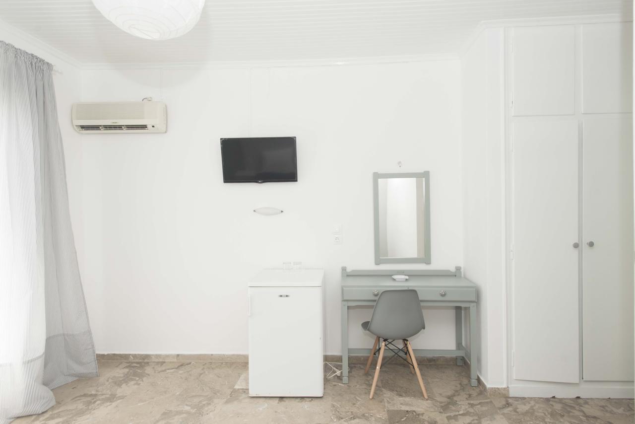 ميثوني Hotel Finikas المظهر الخارجي الصورة